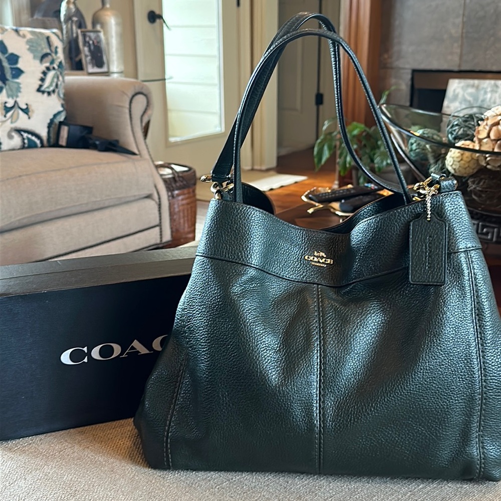 COACH F28997 Large Lexy Deep Green Pebble Leather